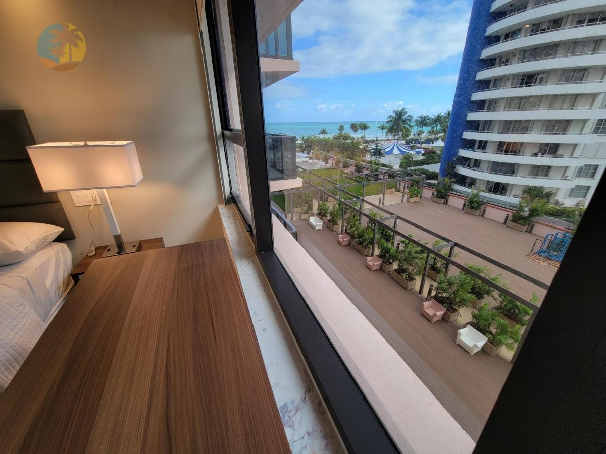 Deluxe Beach Resort - Hora Rentals Маями Бийч Екстериор снимка