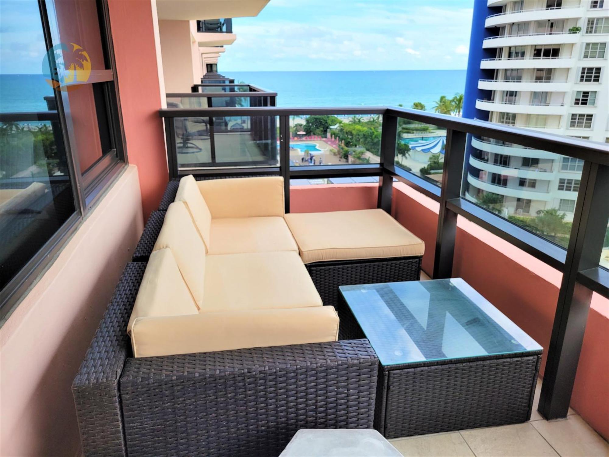 Deluxe Beach Resort - Hora Rentals Маями Бийч Екстериор снимка