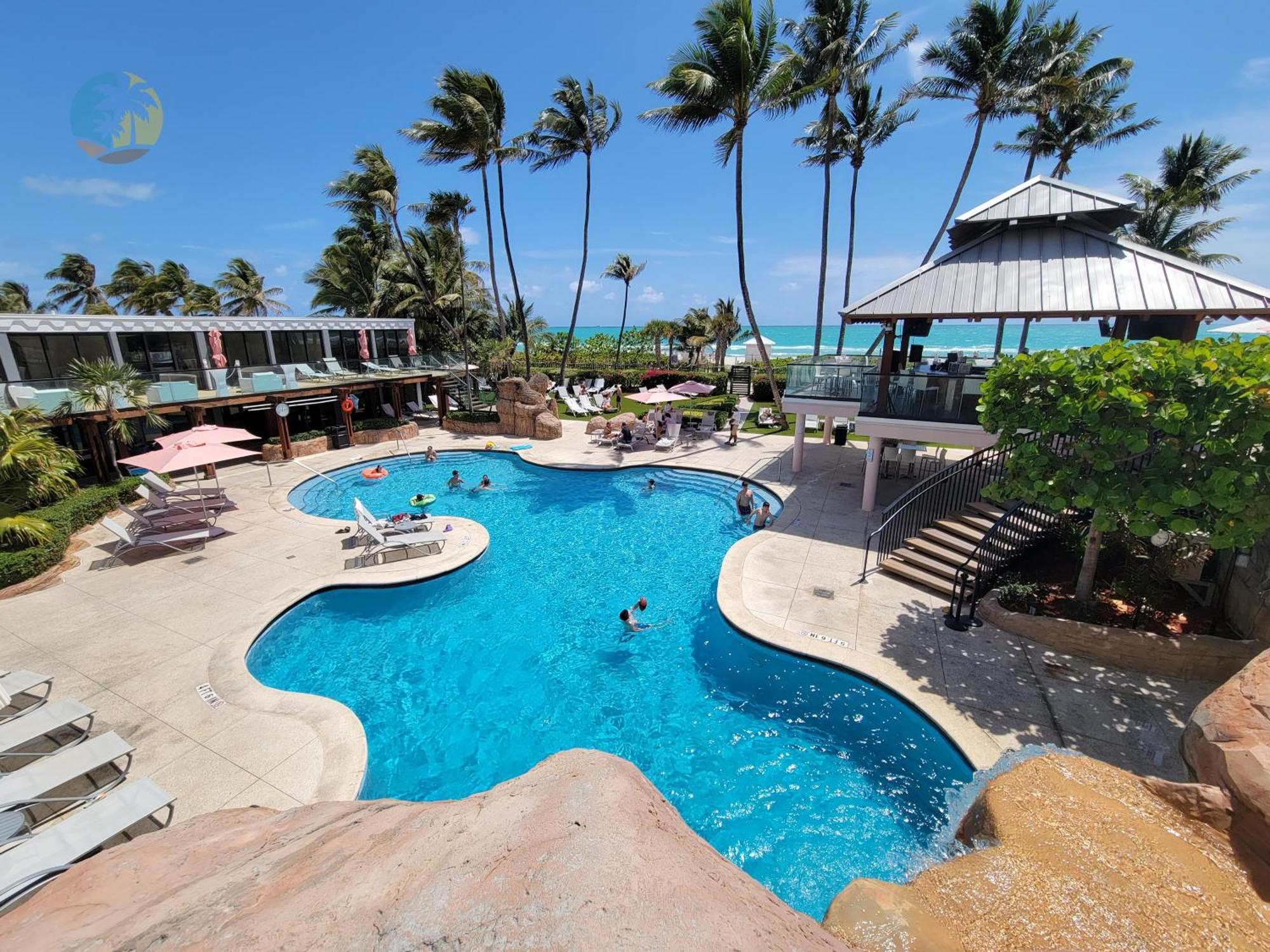 Deluxe Beach Resort - Hora Rentals Маями Бийч Екстериор снимка
