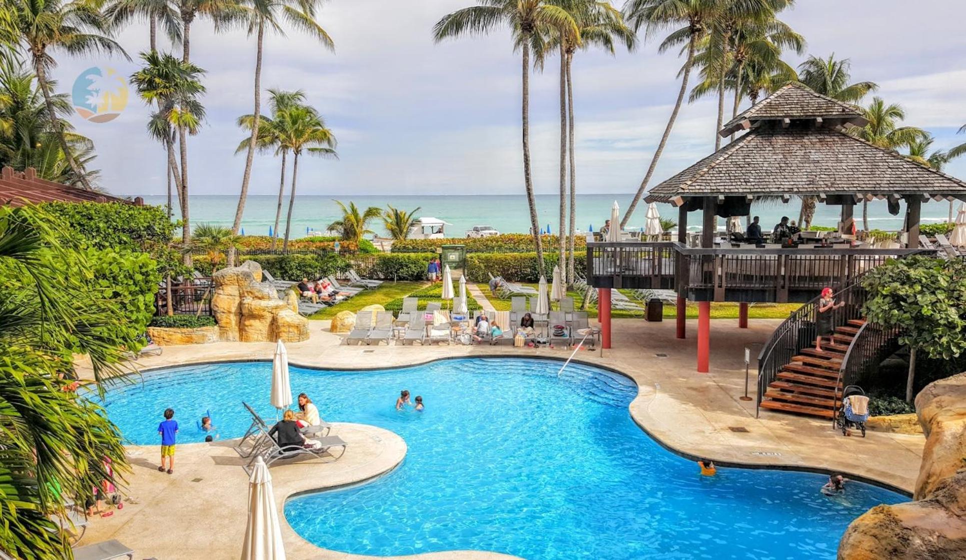 Deluxe Beach Resort - Hora Rentals Маями Бийч Екстериор снимка